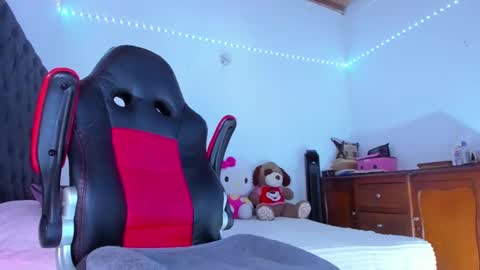 Snapshot of lucy_chanell chatting on 11/23/25, 09:14 lucy online show from 11/23/25, 09:14