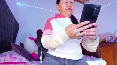 Snapshot of lucy_chanell chatting on 02/22/26, 11:36 lucy online show from 02/22/26, 11:36