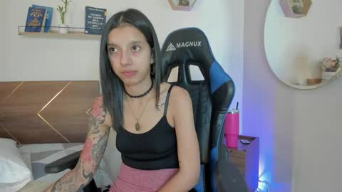 Snapshot of lucy_ferreiraa chatting on 05/28/26, 03:04 Your Lucy online show from 05/28/26, 03:04