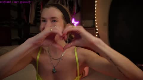 Lucy. online show from 01/11/25, 06:24