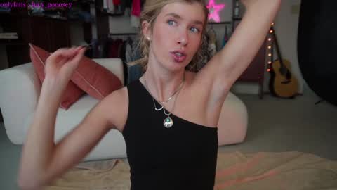 Lucy. online show from 01/12/25, 10:01