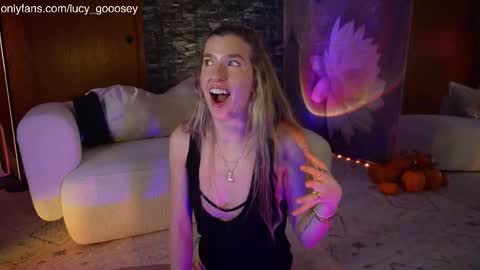 Lucy. online show from 11/08/25, 12:11