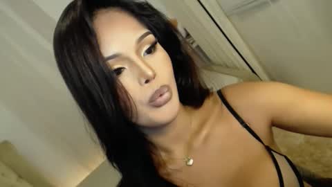 Snapshot of lucy_heartfiliaxxx chatting on 02/27/26, 02:50 MONA online show from 02/27/26, 02:50