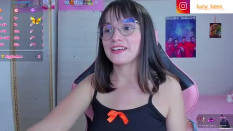 Snapshot of lucy_hess_ chatting on 03/29/26, 10:10 Lucy online show from 03/29/26, 10:10