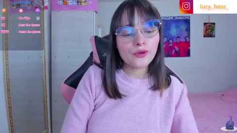 Snapshot of lucy_hess_ chatting on 04/11/26, 10:03 Lucy online show from 04/11/26, 10:03