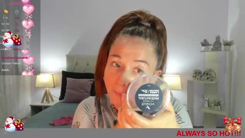 Snapshot of lucy_hot77 chatting on 01/09/25, 09:16 Lucia online show from 01/09/25, 09:16