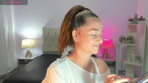 Snapshot of lucy_hot77 chatting on 02/04/25, 09:41 Lucia online show from 02/04/25, 09:41