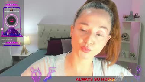 Snapshot of lucy_hot77 chatting on 02/14/25, 09:21 Lucia online show from 02/14/25, 09:21