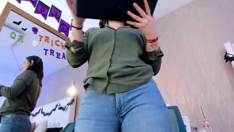 Lucy online show from 10/29/25, 02:30