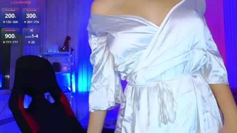 Snapshot of lucy_pincer chatting on 12/04/24, 03:15 Lucy online show from 12/04/24, 03:15