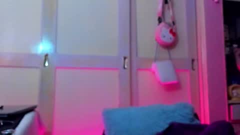 Lulu online show from 10/11/25, 12:21