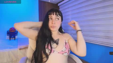 Snapshot of lucy_smith7 chatting on 10/13/25, 08:09 Sofia  online show from 10/13/25, 08:09