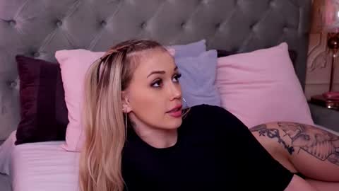 LucyAddison online show from 03/05/25, 10:11