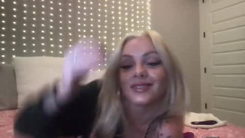 Snapshot of lucybellexo chatting on 05/18/26, 06:58 lucybellexo online show from 05/18/26, 06:58