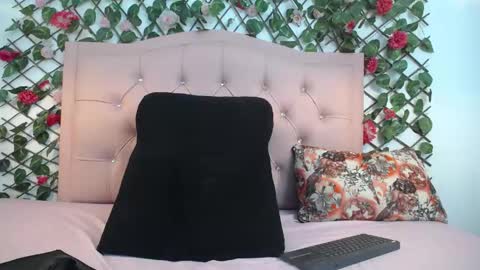 Snapshot of lucycute_1 chatting on 04/13/26, 03:28 Lucy Cute online show from 04/13/26, 03:28