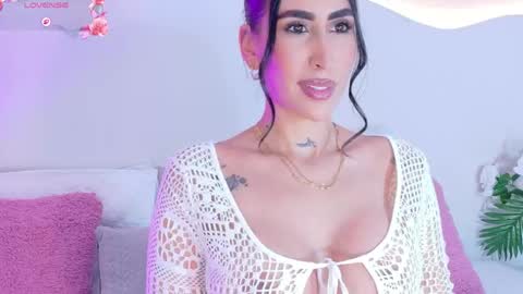 Snapshot of lucylunne chatting on 05/02/26, 08:47 Lucy Lunne online show from 05/02/26, 08:47