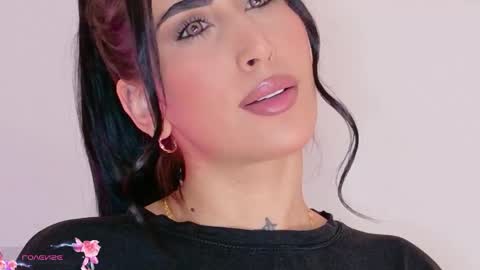 Snapshot of lucylunne chatting on 05/08/26, 08:36 Lucy Lunne online show from 05/08/26, 08:36