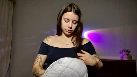 Lucy online show from 02/20/26, 04:18