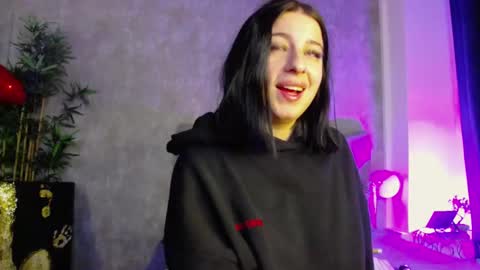 Snapshot of lucyrayy chatting on 02/25/26, 08:07 lucyrayy online show from 02/25/26, 08:07