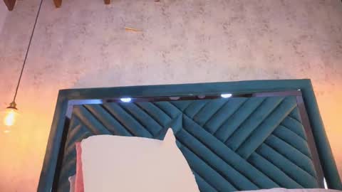 Lucy online show from 09/30/25, 04:17