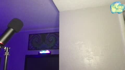 Snapshot of lucywants chatting on 06/06/26, 01:32 Goddess Lucy lucywants online show from 06/06/26, 01:32