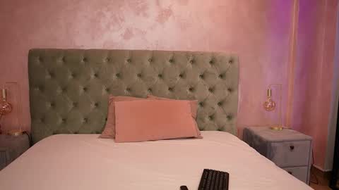 Snapshot of lucywilow chatting on 01/19/26, 02:15 LucyWillow online show from 01/19/26, 02:15