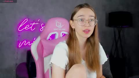Snapshot of lucyy_green chatting on 06/29/26, 12:39 Lucy online show from 06/29/26, 12:39