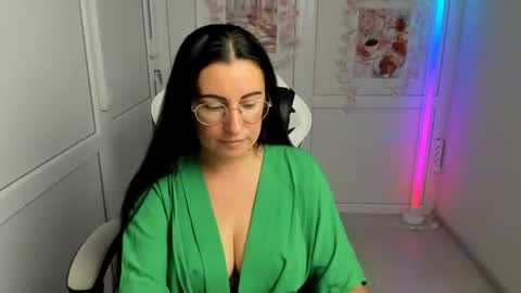 Snapshot of lucyycharm chatting on 07/28/26, 12:48 Lucy online show from 07/28/26, 12:48
