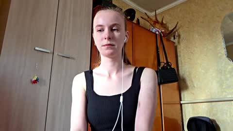 Snapshot of lucyzachar chatting on 03/31/26, 05:52 Sofia online show from 03/31/26, 05:52