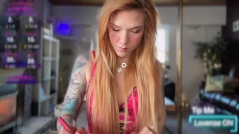 Snapshot of luebeam chatting on 01/13/25, 06:38 Luubeam INSTA luubeammm TWITTER lunaisreallycu1 online show from 01/13/25, 06:38