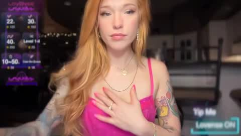 Snapshot of luebeam chatting on 02/06/25, 12:00 Luubeam INSTA luubeammm TWITTER lunaisreallycu1 online show from 02/06/25, 12:00