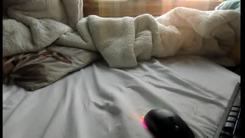 Snapshot of luffykun300 chatting on 10/26/25, 06:47 luffykun300 online show from 10/26/25, 06:47