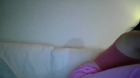 Snapshot of luh698171 chatting on 12/21/25, 05:47 Luxious online show from 12/21/25, 05:47