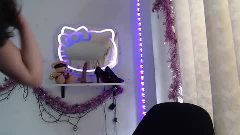 Snapshot of luhannaeverdeen chatting on 01/12/26, 05:51 Luhana online show from 01/12/26, 05:51