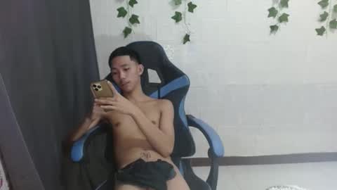 Snapshot of lui_the_fucker chatting on 10/23/25, 11:14 lui_the_fucker online show from 10/23/25, 11:14