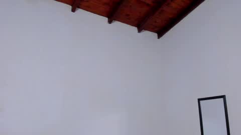 Snapshot of luigi1_ chatting on 04/27/26, 01:03 Luigi Vitale online show from 04/27/26, 01:03