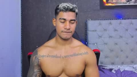 Snapshot of luigi_hot_ chatting on 05/19/26, 03:40 Luigi Independent model online show from 05/19/26, 03:40