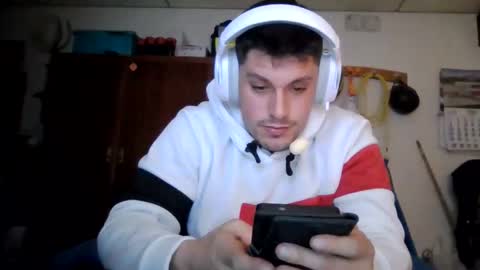 Snapshot of luis2423 chatting on 02/05/26, 08:02 A slave to the mistress.. un esclavo para las amas dominantes. online show from 02/05/26, 08:02