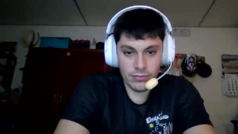 Snapshot of luis2423 chatting on 03/03/26, 06:47 A slave to the mistress.. un esclavo para las amas dominantes. online show from 03/03/26, 06:47