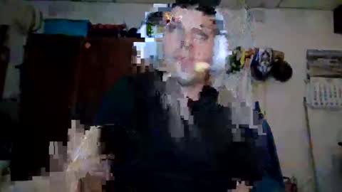 Snapshot of luis2423 chatting on 03/22/26, 07:39 A slave to the mistress.. un esclavo para las amas dominantes. online show from 03/22/26, 07:39