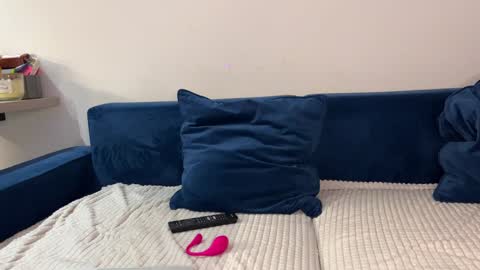 Luis and Alina online show from 12/03/25, 09:24