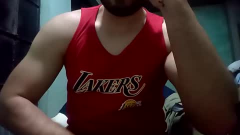 Snapshot of luis_hunk chatting on 10/02/25, 09:05 Andrew online show from 10/02/25, 09:05