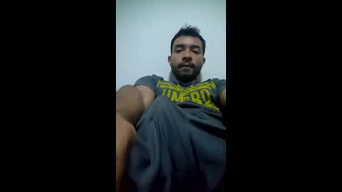 Snapshot of luis_hunk chatting on 12/17/25, 09:04 Andrew online show from 12/17/25, 09:04