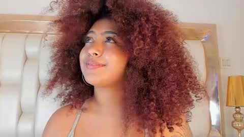 Snapshot of luisa_cameron chatting on 01/10/25, 05:56 online show from 01/10/25, 05:56