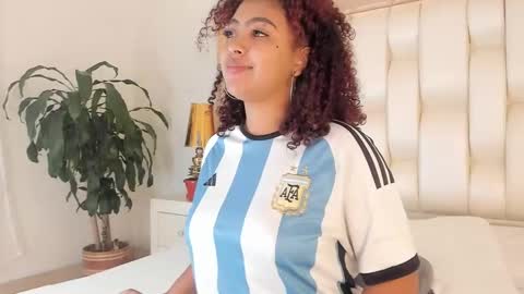 Snapshot of luisa_cameron chatting on 01/18/25, 12:36 online show from 01/18/25, 12:36