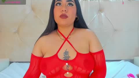 Snapshot of luisa_cameron chatting on 01/26/25, 12:01 online show from 01/26/25, 12:01