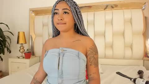 Snapshot of luisa_cameron chatting on 01/29/25, 12:02 online show from 01/29/25, 12:02