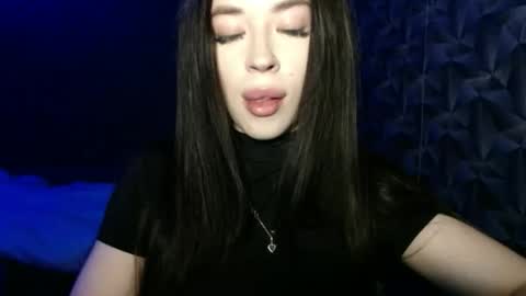 luisa lovedom online show from 03/27/26, 06:40