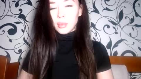 Snapshot of luisa_domina chatting on 06/07/26, 05:06 luisa lovedom online show from 06/07/26, 05:06