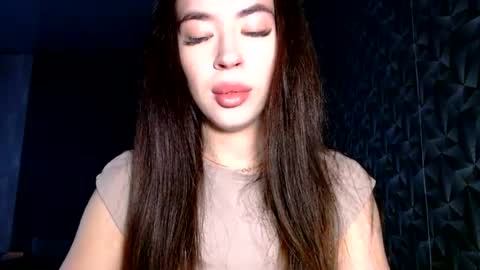 luisa lovedom online show from 07/31/26, 08:25